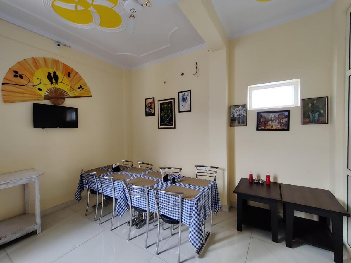 Ubex Home Rishīkesh Extérieur photo