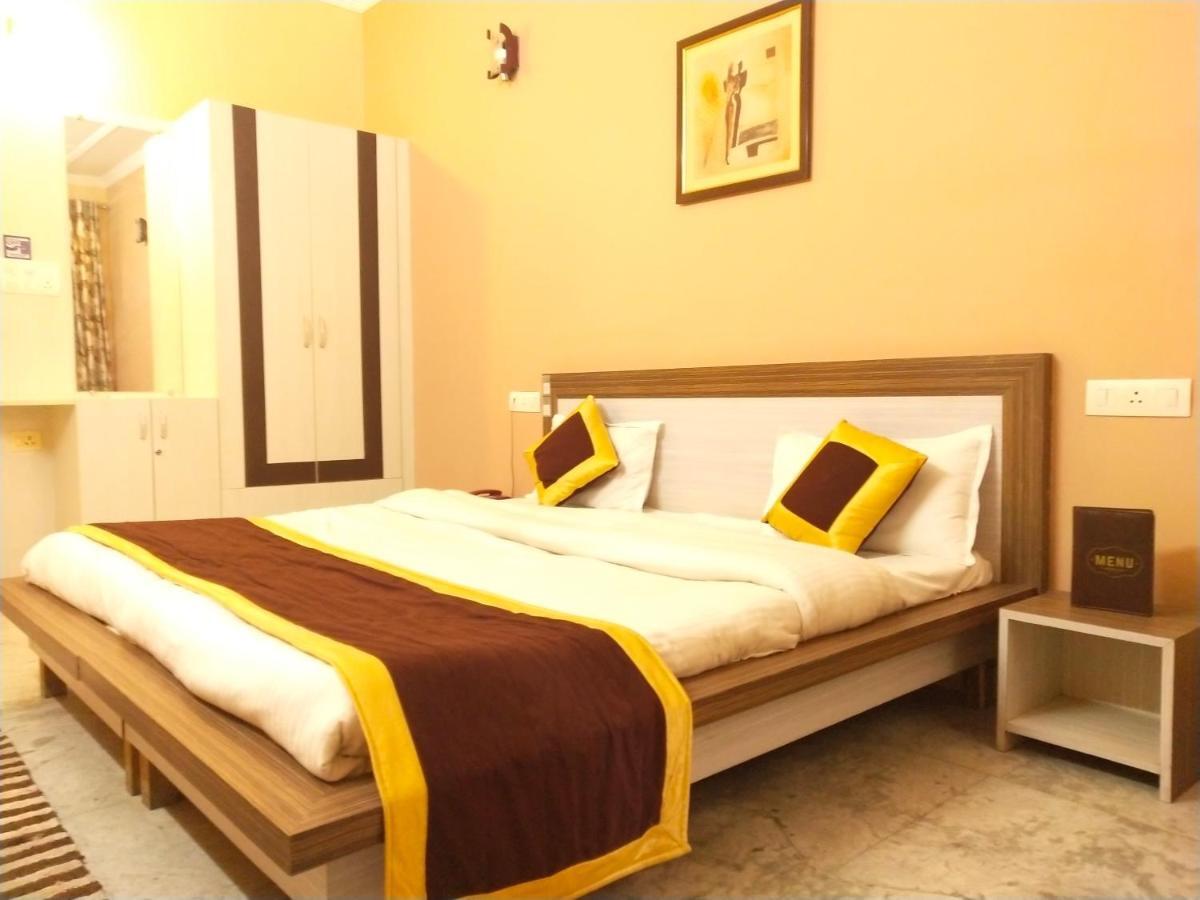 Ubex Home Rishīkesh Extérieur photo